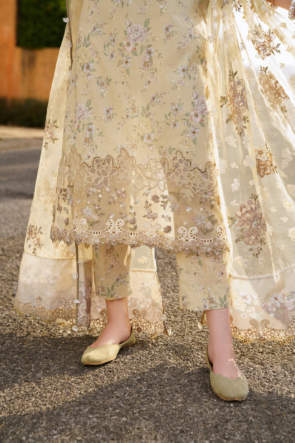 3 Piece - Unstitched Digital Printed Lawn Fabric With Embroided Laces BQ 71